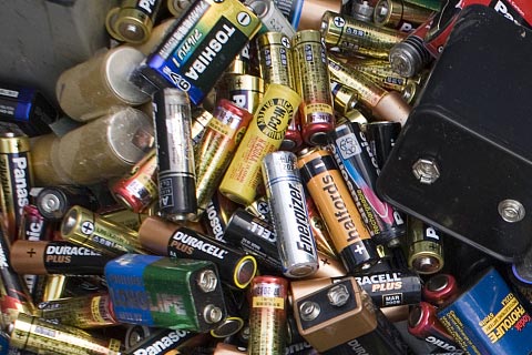 广信黄沙岭乡高价UPS蓄电池回收_三元锂电池回收价